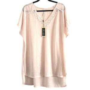☘️ 3/$17 Light Pink Lace Trim High Low Short Sleeve Blouse